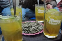 Bán trà chanh 10K thu nhập mỗi tháng 100 triệu, sự thật ra sao?