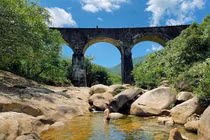 Cầu vòm tuyệt đẹp ở đèo Hải Vân, điểm check-in không nên bỏ qua