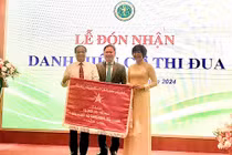Hội Dược học Việt Nam nhận Cờ thi đua xuất sắc 
