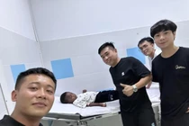 Lôi con đột ngột nhập viện giữa đếm khiến netizen lo sốt vó