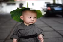 “Thứ Hai” - hòa thượng nhí siêu đáng yêu