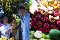 Nghi vấn "chặt chém" khách du lịch: 2 quả roi giá 80.000 đồng