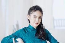 Dàn hot girl người nước ngoài diện áo dài đâu phải hở là đẹp