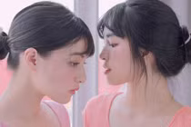 Cặp hot girl Việt quen nhau trên phim trường, thân thiết ở ngoài đời