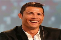 Cầu thủ xuất sắc nhất thế giới vung tay “chém gió“