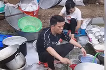 Giúp vợ rửa bát sau đám cưới, anh chồng của năm đây chứ đâu xa