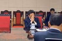 Nhìn hình ảnh này, ai chẳng muốn cám ơn các nhân viên khu cách ly Covid-19