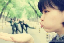 Nữ sinh trường quân đội nhắng nhít chụp ảnh tốt nghiệp