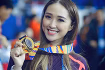 Nhan sắc "vô đối" của HLV thể dục nghệ thuật Việt tại SEA Game 30