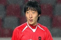 Ngỡ ngàng với nữ cầu thủ Hàn Quốc giống hệt đàn ông