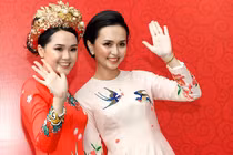 Chị vợ Duy Mạnh được khen tấm tắc trong đám cưới của em gái