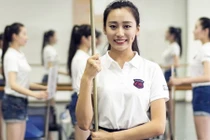 Dàn hướng dẫn viên Olympic trẻ đẹp, chân dài