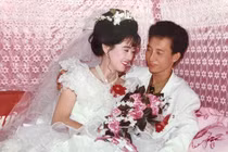 Nhan sắc gây “chấn động” của cô dâu trong loạt ảnh cưới năm 1995