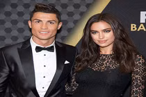 Cris Ronaldo chia tay bạn gái xinh đẹp?