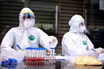 Bệnh nhân COVID-19 nặng thứ 20 bắt đầu tập phục hồi chức năng