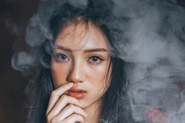 Vừa vào trường, nữ sinh 10X khiến bạn học trầm trồ khen nhan sắc “cực phẩm“