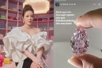 Bị ốm, nữ đại gia ngắm viên kim cương 22 triệu đô “cho khoẻ”