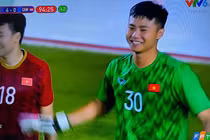 Fan nữ lịm tim với "nụ cười có nắng" thủ thành U22 Việt Nam 