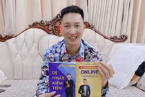 Ra sách, giang hồ mạng Huấn Hoa Hồng bị chỉ trích không tiếc lời