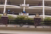 Xôn xao tiếp viên hàng không nhảy lầu tự tử vì tình