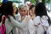 Xem ngày hội “Ôm” ở TP HCM