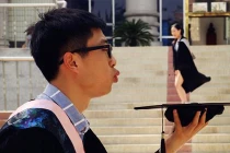 Ảnh tốt nghiệp gây sốt của cặp đôi trai tài gái sắc