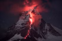 Mê mẩn ảnh hàng trăm nhà leo núi chinh phục núi tuyết