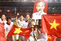 Vỡ oà khoảnh khắc hàng triệu người ăn mừng HCV SEA Games 30 cùng U22 Việt Nam