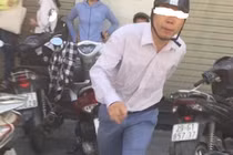 Lộ danh tính người hành hung 2 bà cháu ở cây ATM 