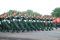 Hình ảnh ngày đầu hợp luyện diễu binh kỷ niệm Đại lễ 30/4