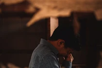 Trút giận lên nhân tình của vợ, chồng hối hận khi biết hậu quả