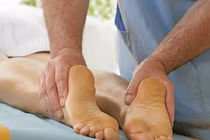Dấu hiệu ở chân cảnh báo ung thư gan ít người biết