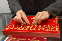 Giá vàng hôm nay 23/10: Tăng nhẹ ngày cuối tuần