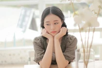 Chê tôi nấu mặn, chồng hất đổ mâm cơm rồi gọi nhà ngoại kể tội