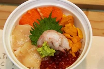 Ăn hải sản rẻ tiền 3 tháng, người phụ nữ hối không kịp