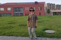 Chàng trai có xương sống cong như sợi mì chỉ vì thiếu vitamin này