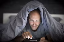 Rình em vợ tắm, anh rể bị bắt quả tang, trả giá cực đắng