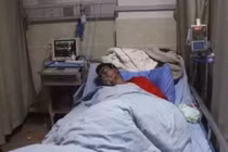 Ăn mì gói cùng coca, người đàn ông cấp cứu ngay sau đó