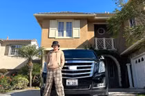 Đàm Vĩnh Hưng khoe không gian sống sang chảnh khi lưu diễn ở Mỹ