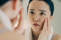 Phụ nữ bị thâm 2 bộ phận này, tử cung tổn thương nặng nề 