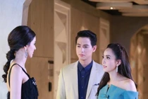 Bắt quả tang chồng ngoại tình, vợ lại khóc lóc van xin tiểu tam