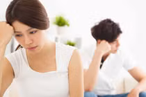 4 dấu hiệu cho thấy vợ đang bỏ đói chồng trong chuyện yêu