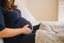 Sảy thai đau đớn, con dâu lại bị mẹ chồng bạo hành tinh thần