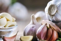 Tỏi chống ung thư nhưng ăn kiểu này chỉ vô ích