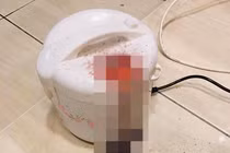 Chồng sợ hãi vì nồi cơm điện trào chất lỏng màu đỏ