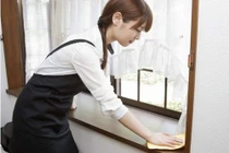 Chủ đi vắng, bảo mẫu gọi nhân tình đến nhà “mây mưa” gây sốc