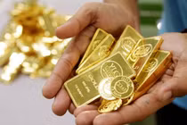 Giá vàng hôm nay 8/1: Bất ổn kìm hãm giá vàng