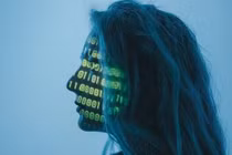 Hàng loạt bé gái bị bạn học dùng AI chế ảnh nóng tống tiền