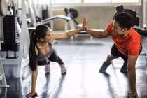 Bạn trai ngày đêm tập gym cùng bạn thân và sự thật cay đắng