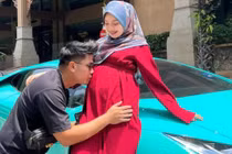 Chăm sóc vợ khi mang bầu, chồng được tặng Lamborghini ở Malaysia